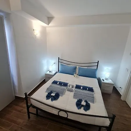 Curti Granda Πανσιόν Rescaldina